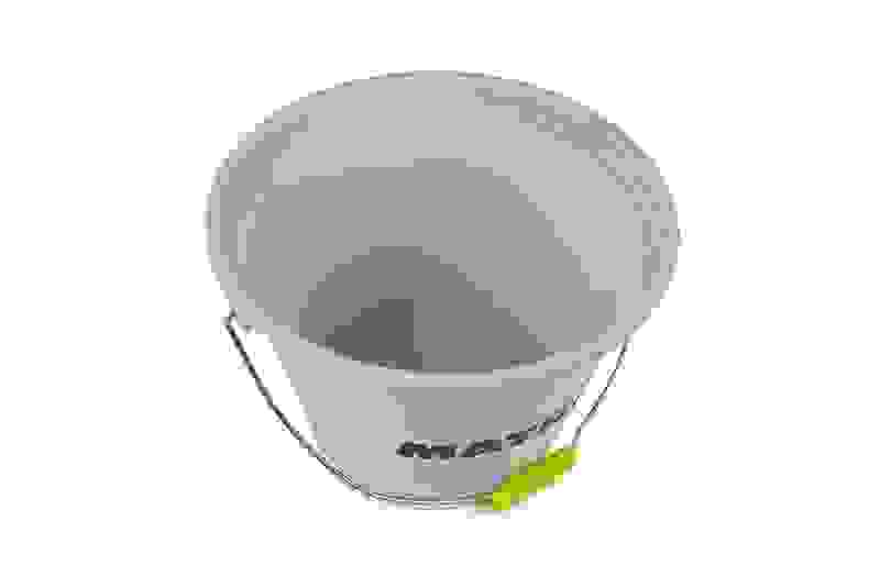 gbt041_matrix_17l_groundbait_bucket_lid_off_with_eva_bowls_above_3jpg
